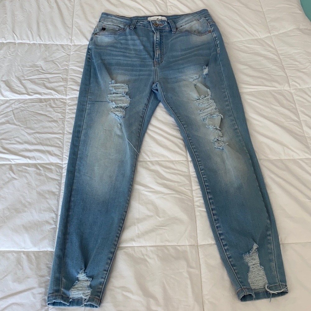 KanCan Distressed Jeans